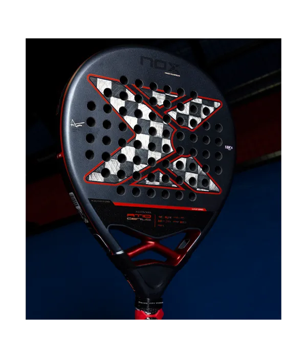 Pala NOX AT10 Genius 18K 2025 Agustín Tapia