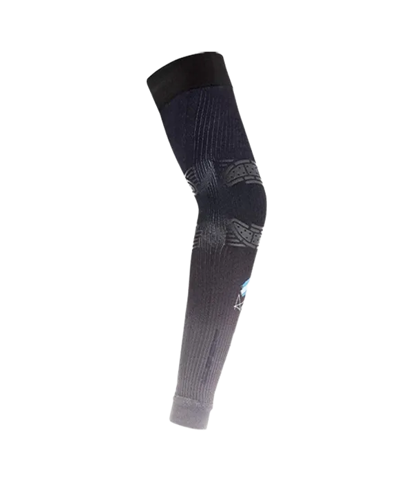 Manga de Compresión Floky Negro 2025 Agustín Tapia