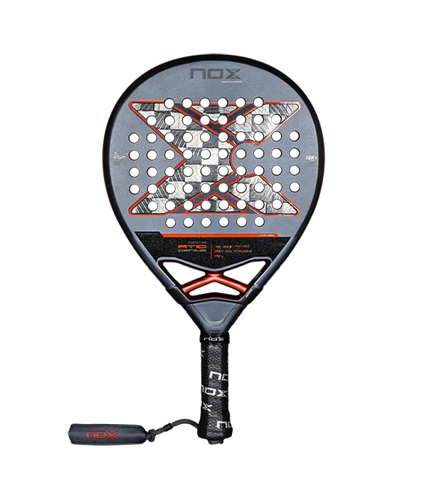 Pala NOX AT10 Genius 18K 2025 Agustín Tapia