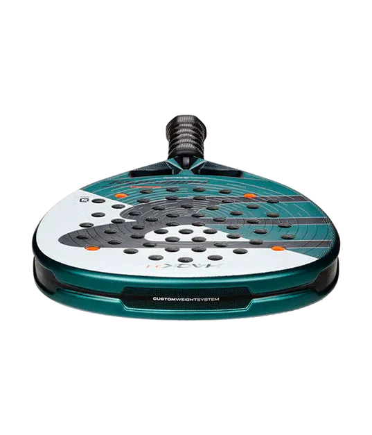 Pala de TEST Bullpadel Hack 04 2025 Paquito Navarro