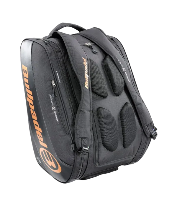 Paletero Bullpadel Vertex Negro 2025