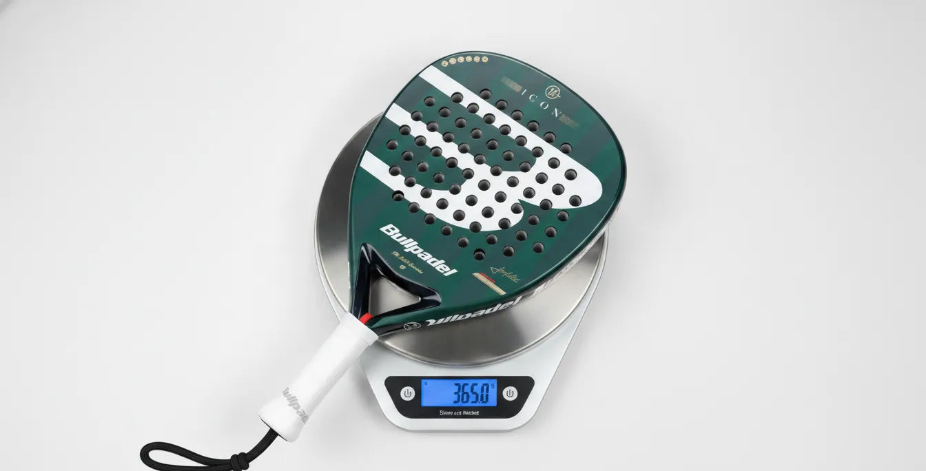 Cómo elegir el peso ideal de una pala de pádel