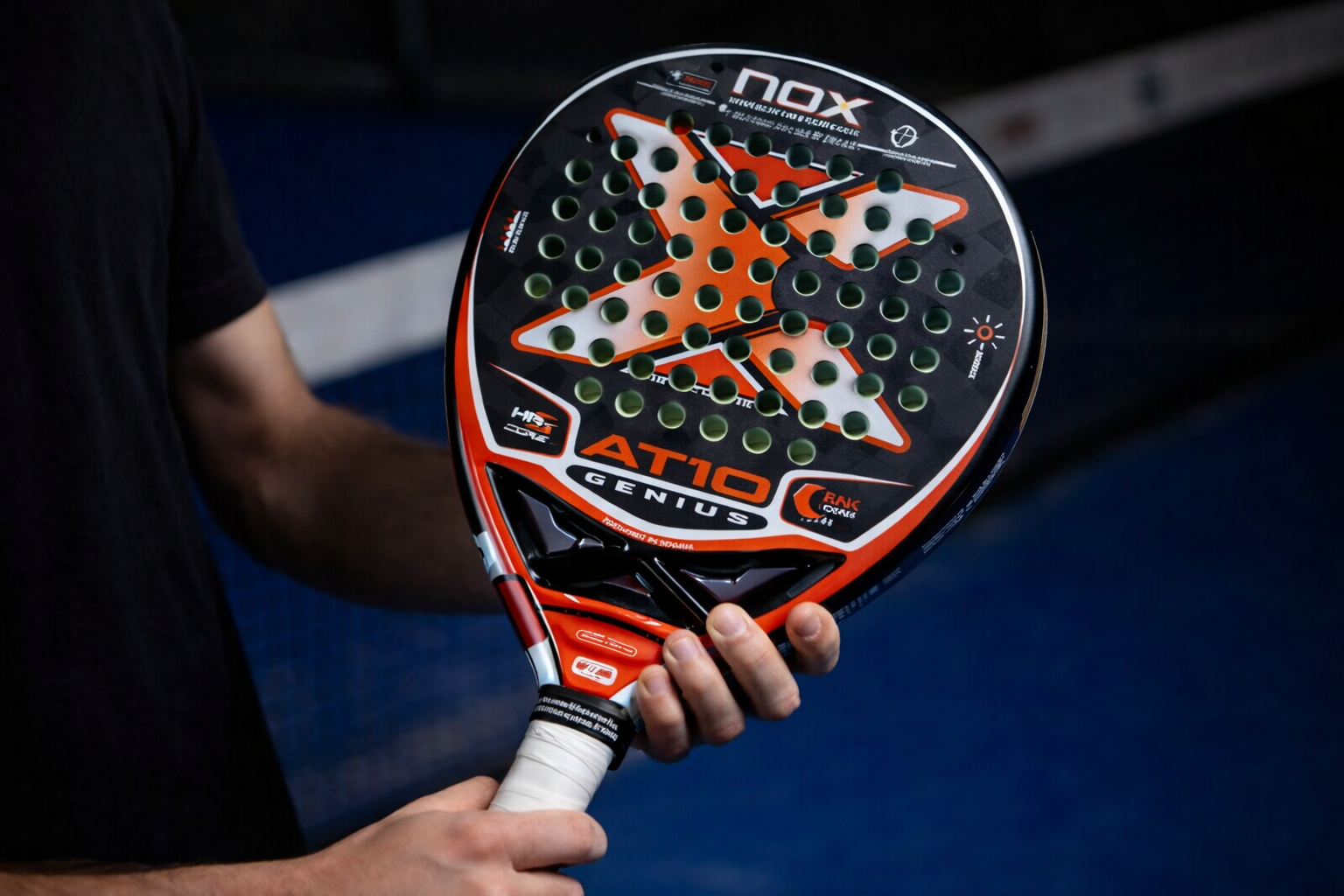 Pala NOX exclusiva de PadelPROShop - Agustín Tapia NOX Limited Edition AT10 Genius 18K