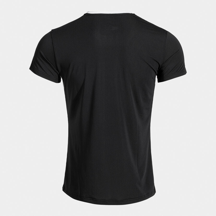 A camiseta Joma Smash em Cor Preto É uma peça técnica de padel para Homem da linha Smash de Joma