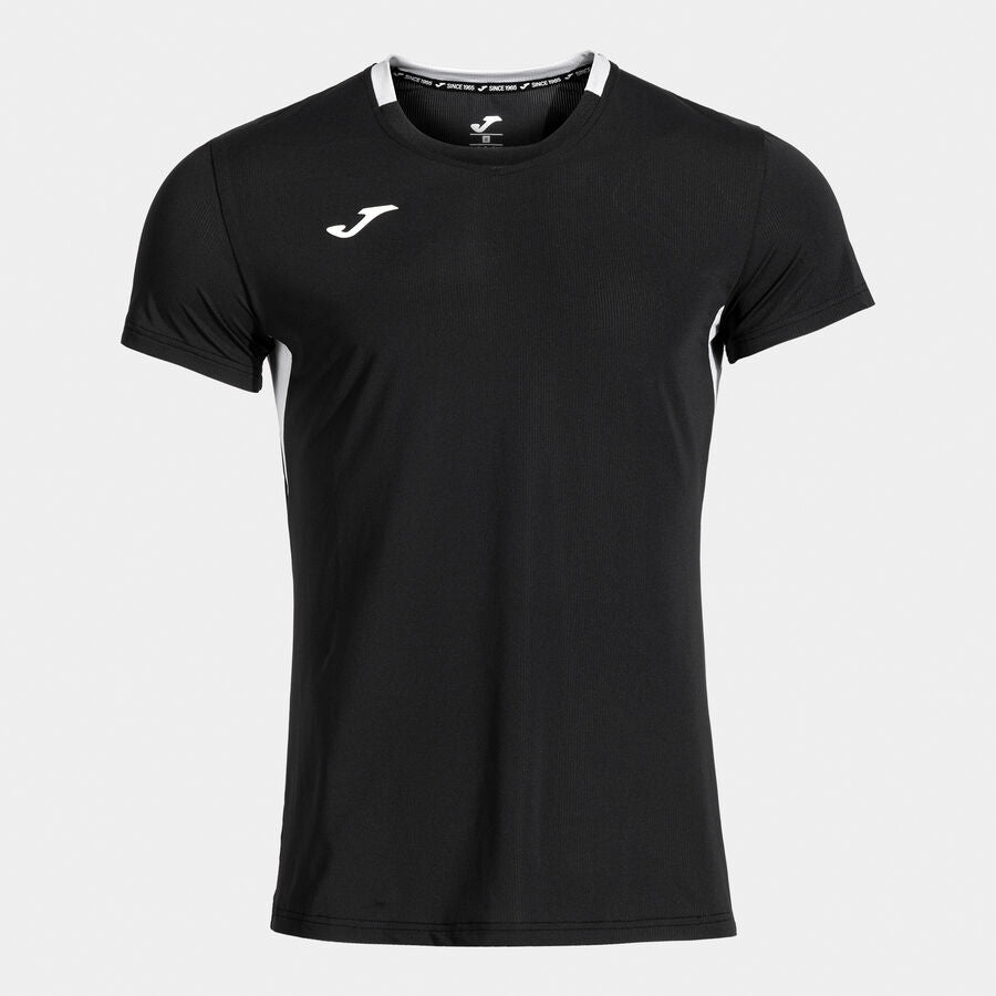 A camiseta Joma Smash em Cor Preto É uma peça técnica de padel para Homem da linha Smash de Joma