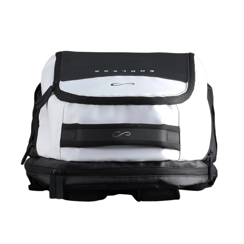 Mochila Endless Axys Negra Blanca 2026