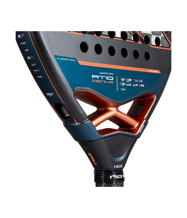 Pala NOX AT10 Genius Attack 18K 2025 Agustín Tapia