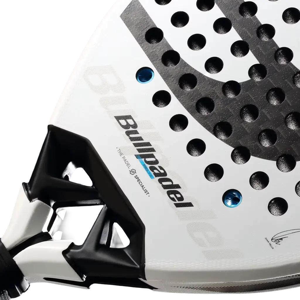 Pala de TEST Bullpadel Vertex 05 2026