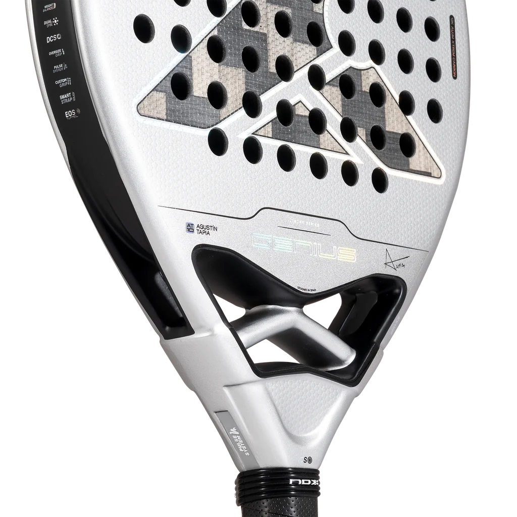Racchetta da Padel Nox AT10 Genius 12K Xtreme di Agustín Tapia 2027