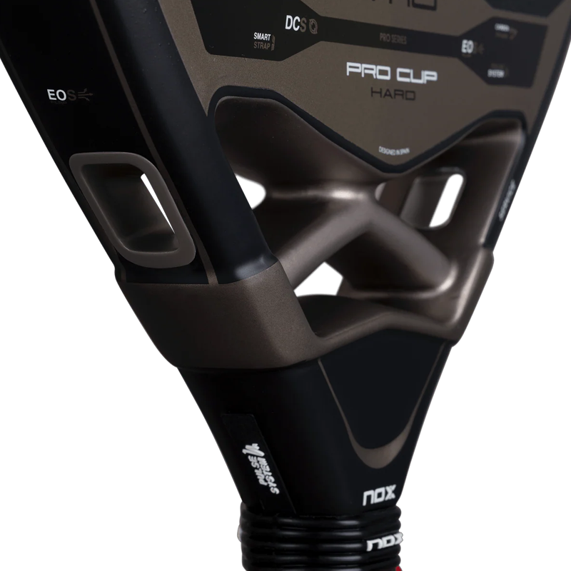 Pala Nox AT10 Pro Cup Hard by Agustin Tapia 2026