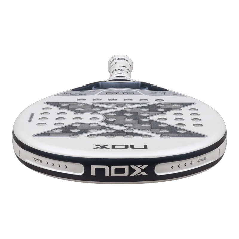 TEST Padel Schläger Nox AT10 Genius 12K Xtrem Lite von Agustin Tapia 2026