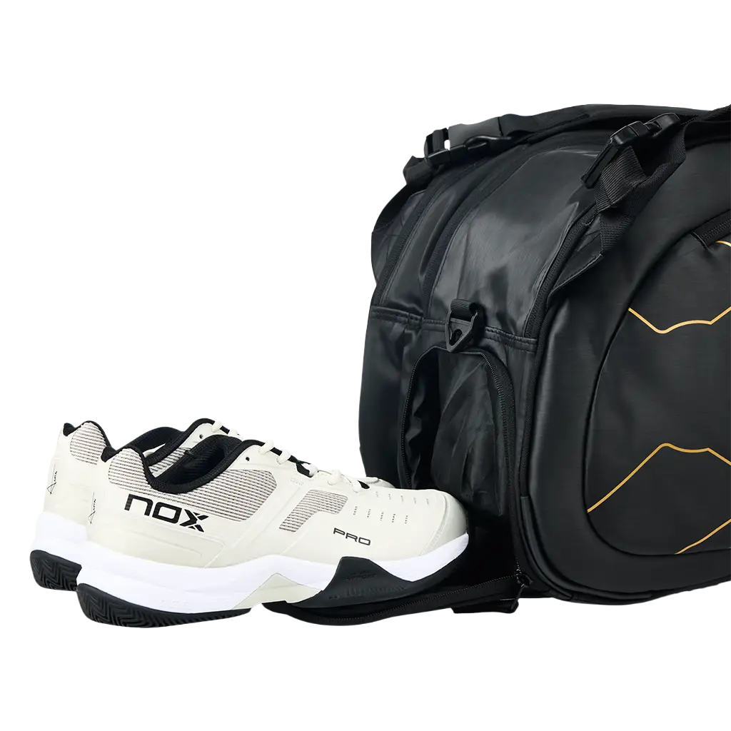 Paletero Nox AT10 Team Black Gold 2026 (Exclusivo PadelPROShop)