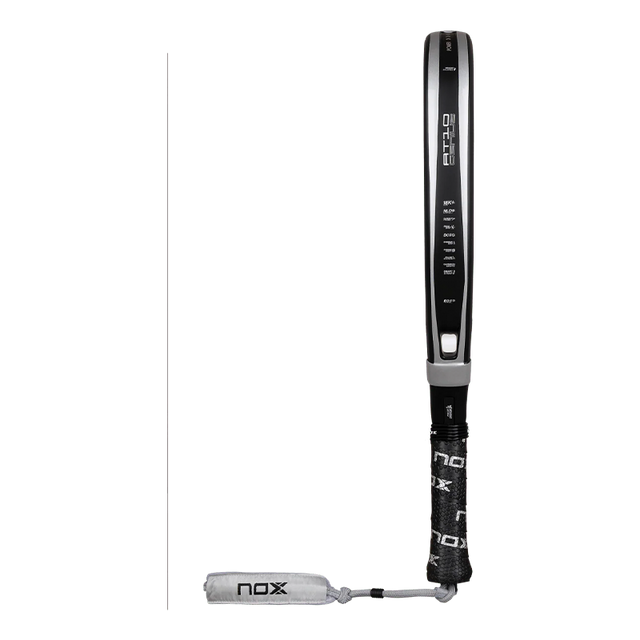 Racket NOX AT10 Genius Attack 18K by Agustin Tapia 2026