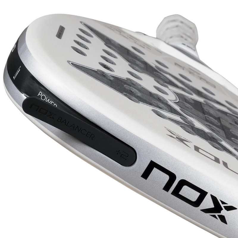 Pala NOX AT10 Genius Attack 12K Xtrem by Agustin Tapia 2026