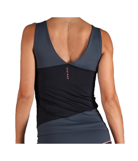 Camiseta Endless Curve Negro  2024