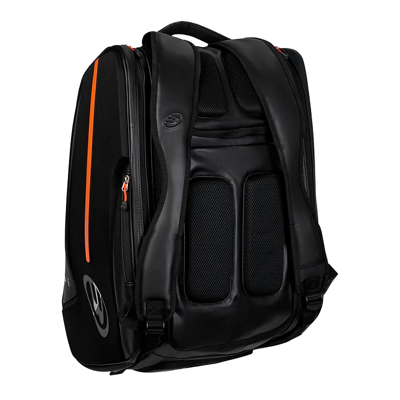 Paletero Bullpadel Hack Negro 2026